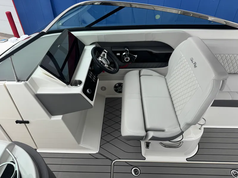 Slide: The Image of Sea Ray 280 SLX 2023 - 31