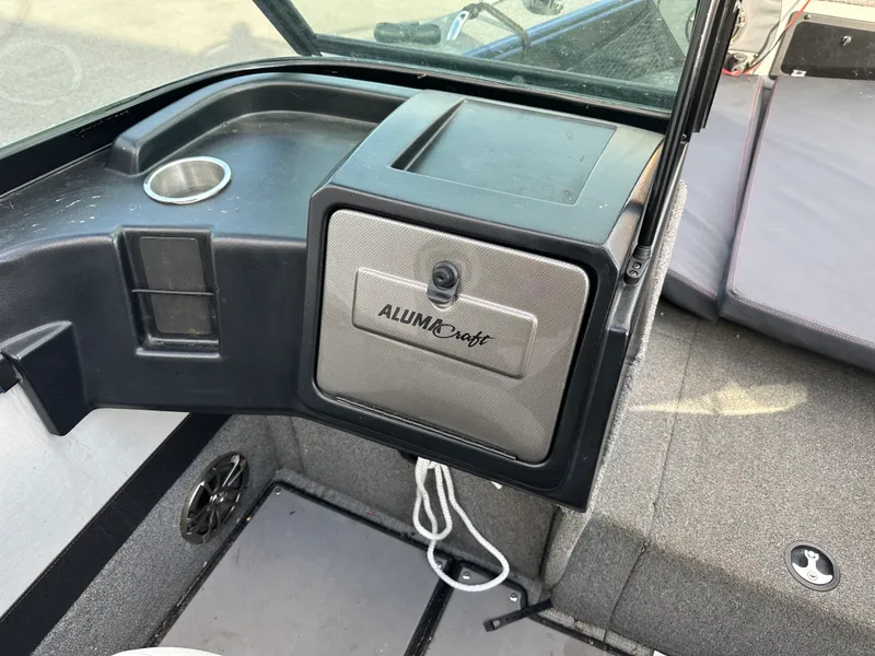 Slide: The Image of Alumacraft TROPHY 2021 - 26