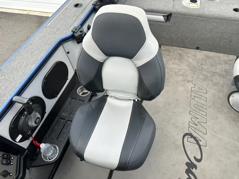 Slide: The Image of Alumacraft TROPHY 2021 - 29