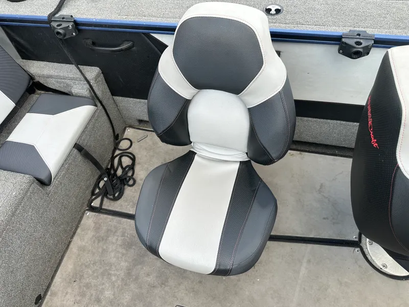 Slide: The Image of Alumacraft TROPHY 2021 - 31