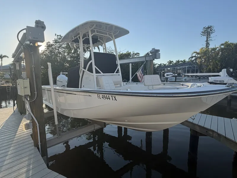 Slide: The Image of Boston Whaler 210 MONTAUK 2024 - 2