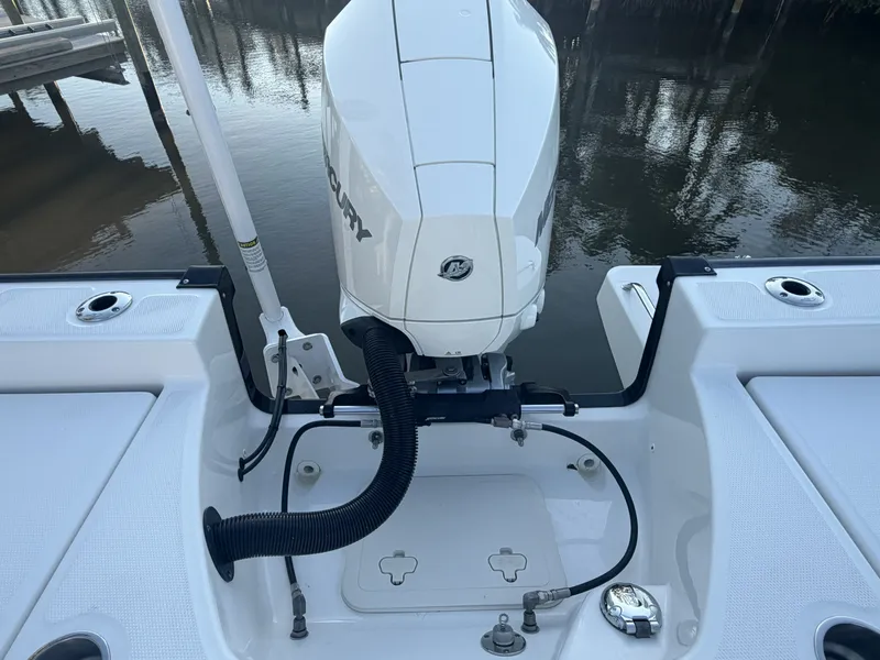 Slide: The Image of Boston Whaler 210 MONTAUK 2024 - 39