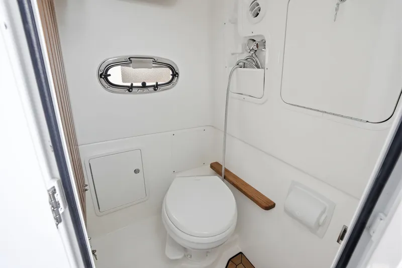 Slide: The Image of Boston Whaler 380 Outrage 2026 - 22