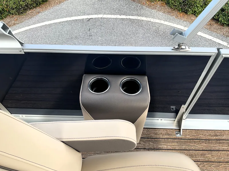 Slide: The Image of Harris Cruiser 250 2026 - 16