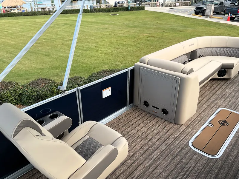 Slide: The Image of Harris Cruiser 250 2026 - 18