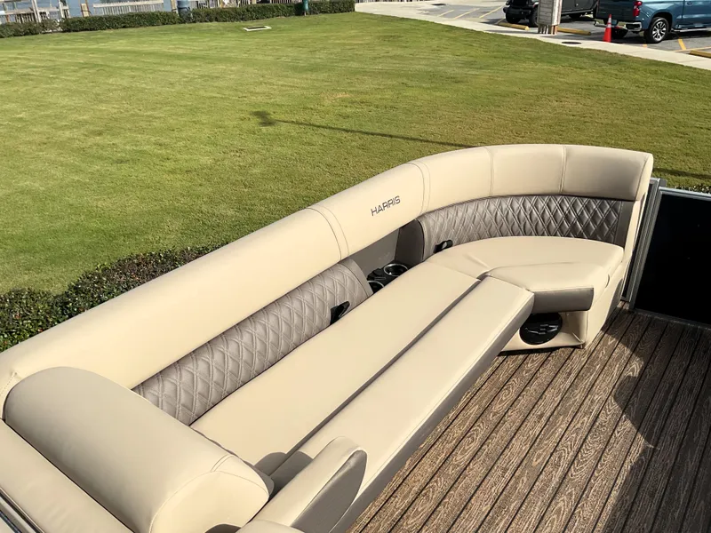 Slide: The Image of Harris Cruiser 250 2026 - 33