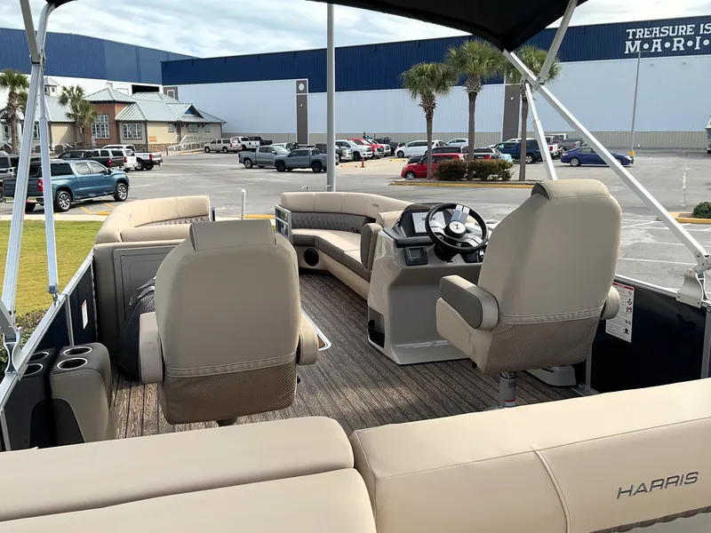 Slide: The Image of Harris Cruiser 250 2026 - 6