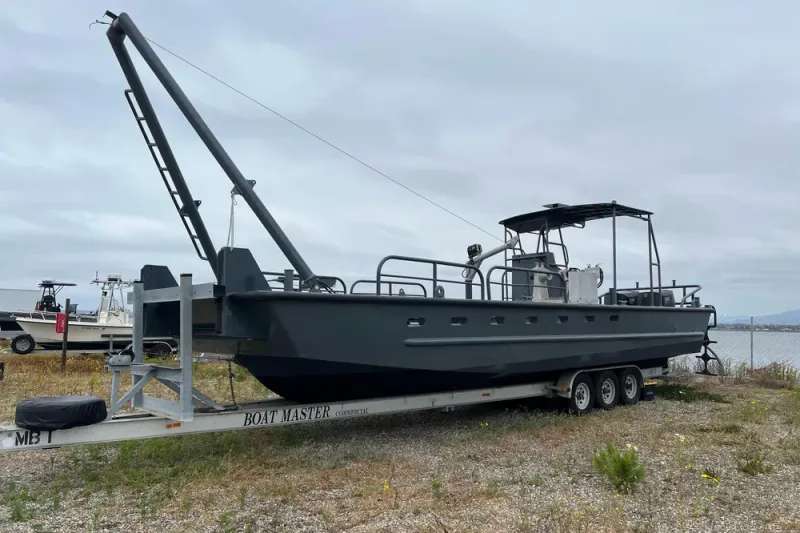 The Image of SeaArk 35 Aluminum Work Boat with A-Frame 2004 - 0
