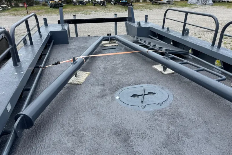 Slide: The Image of SeaArk 35 Aluminum Work Boat with A-Frame 2004 - 8