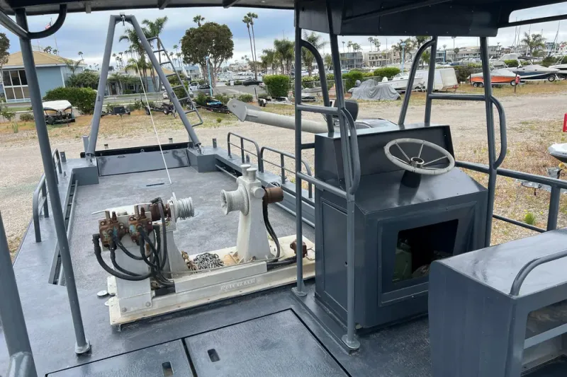 Slide: The Image of SeaArk 35 Aluminum Work Boat with A-Frame 2004 - 4