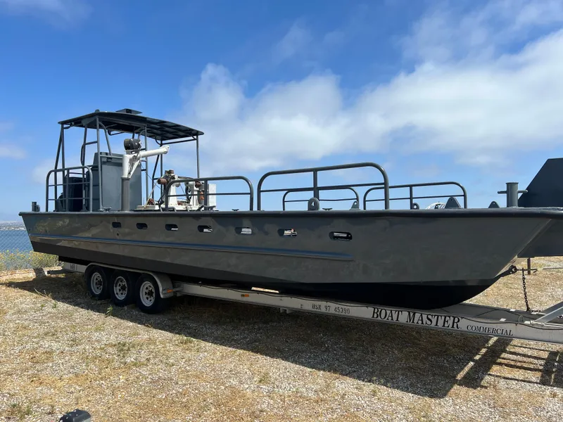 Slide: The Image of SeaArk 35 Aluminum Work Boat with A-Frame 2004 - 5