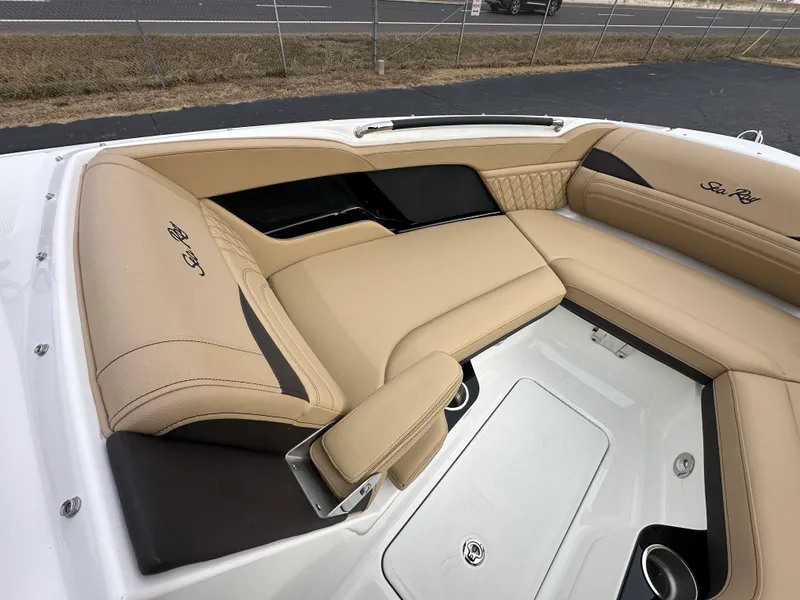 Slide: The Image of Sea Ray SLX 280 2026 - 7