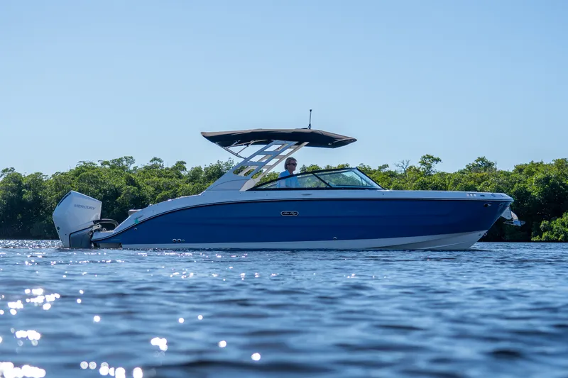 The Image of Sea Ray SDX 270 Outboard 2026 - 0