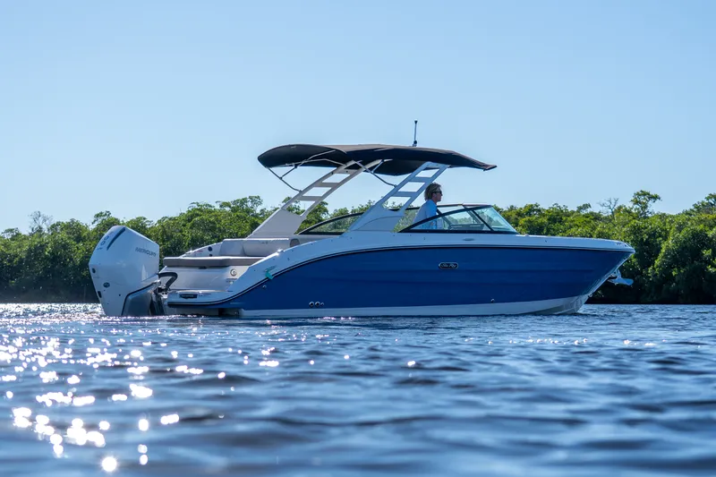 Slide: The Image of Sea Ray SDX 270 Outboard 2026 - 23