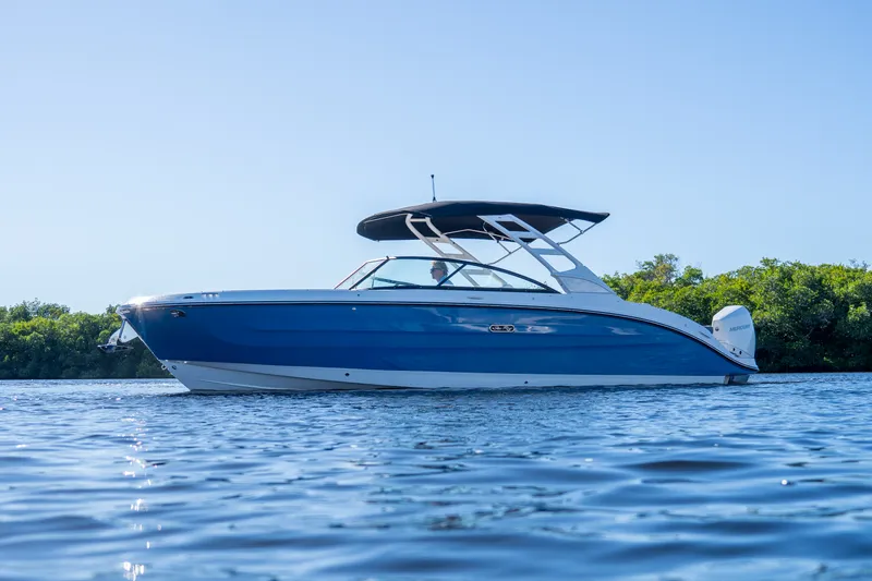 Slide: The Image of Sea Ray SDX 270 Outboard 2026 - 29