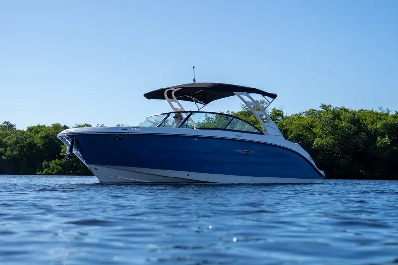 Slide: The Image of Sea Ray SDX 270 Outboard 2026 - 30