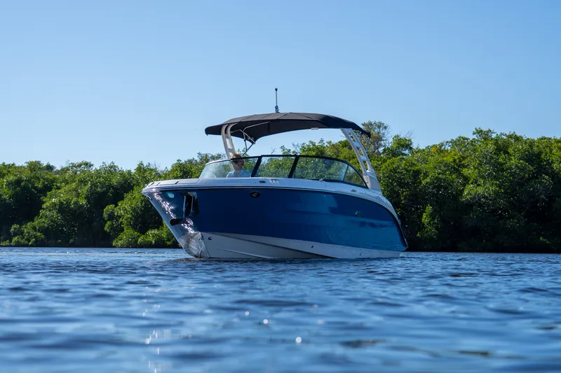 Slide: The Image of Sea Ray SDX 270 Outboard 2026 - 31