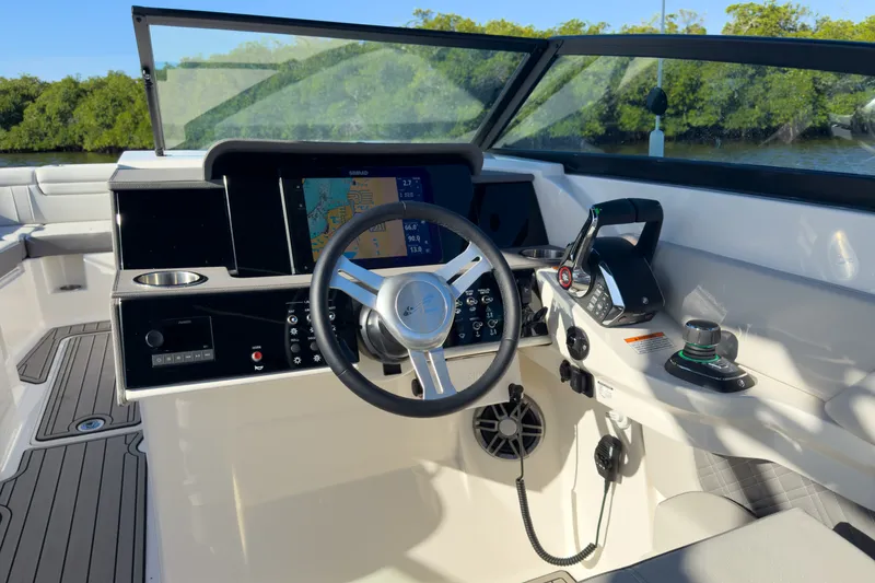 Slide: The Image of Sea Ray SDX 290 Outboard 2026 - 13