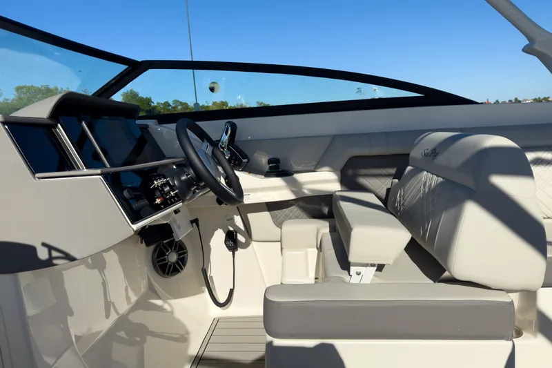 Slide: The Image of Sea Ray SDX 290 Outboard 2026 - 14