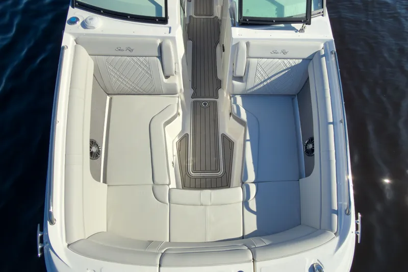 Slide: The Image of Sea Ray SDX 290 Outboard 2026 - 24