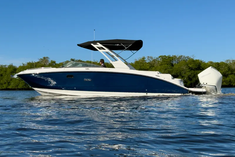 Slide: The Image of Sea Ray SDX 290 Outboard 2026 - 32