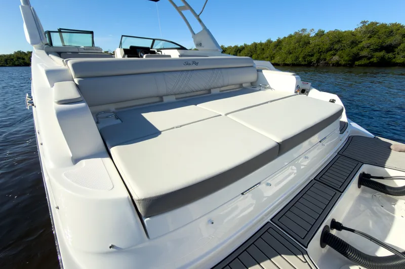 Slide: The Image of Sea Ray SDX 290 Outboard 2026 - 5