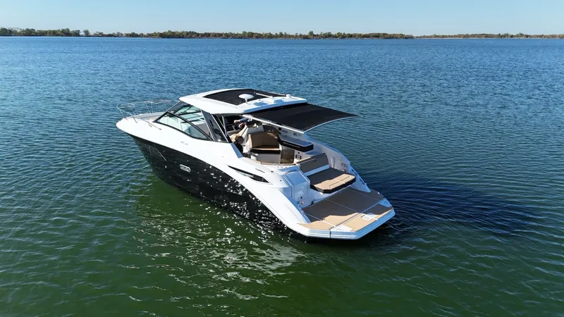 Slide: The Image of Sea Ray Sundancer 320 2026 - 5