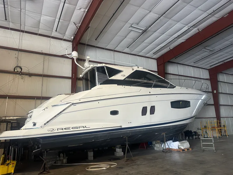 The Image of Regal 52 SPORT COUPE 2014 - 0