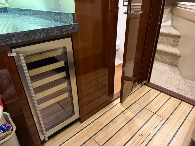 Slide: The Image of Regal 52 SPORT COUPE 2014 - 26