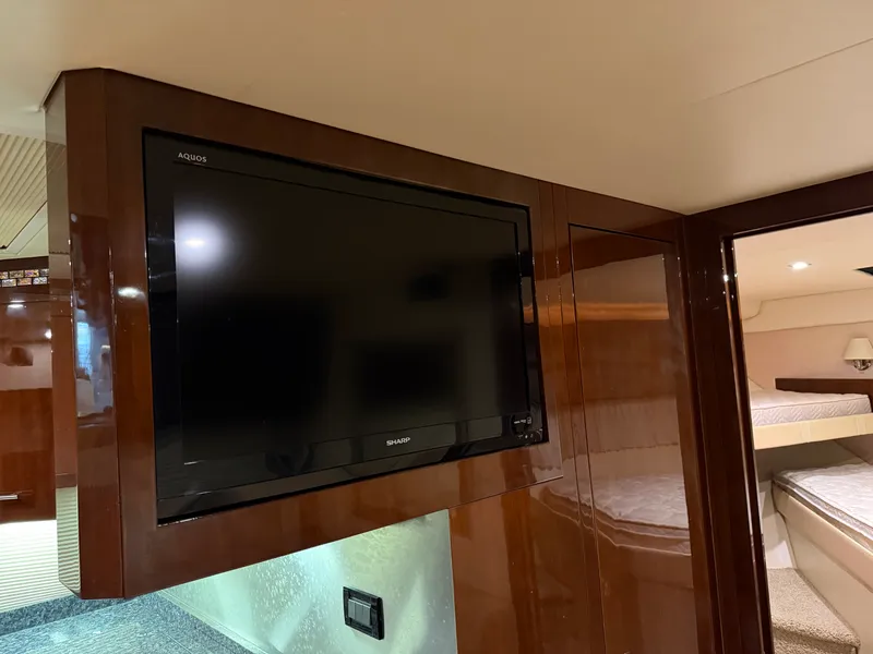 Slide: The Image of Regal 52 SPORT COUPE 2014 - 28