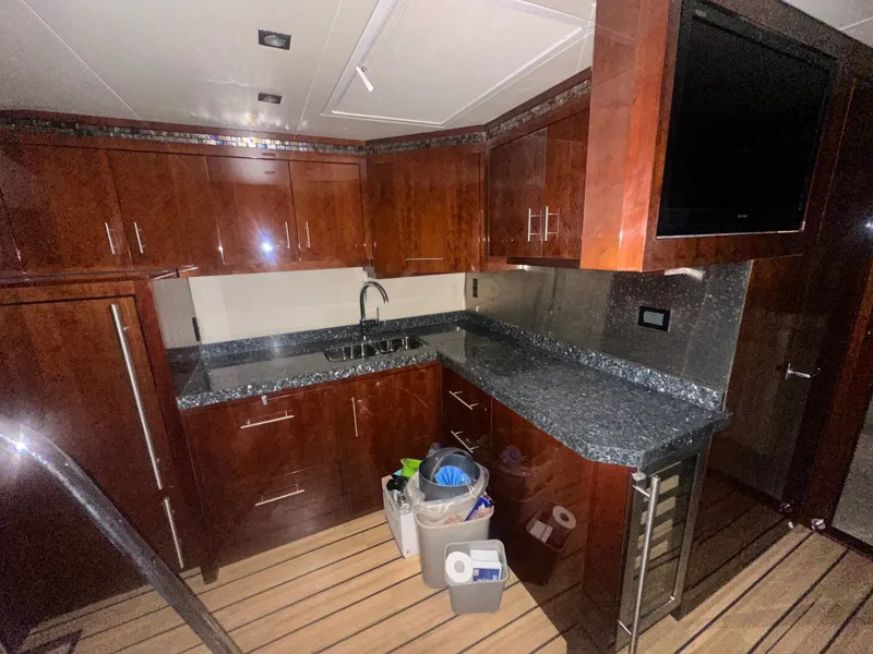 Slide: The Image of Regal 52 SPORT COUPE 2014 - 3