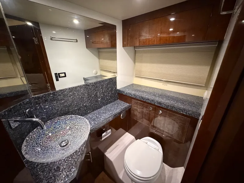 Slide: The Image of Regal 52 SPORT COUPE 2014 - 33