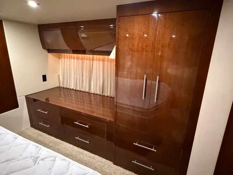 Slide: The Image of Regal 52 SPORT COUPE 2014 - 35