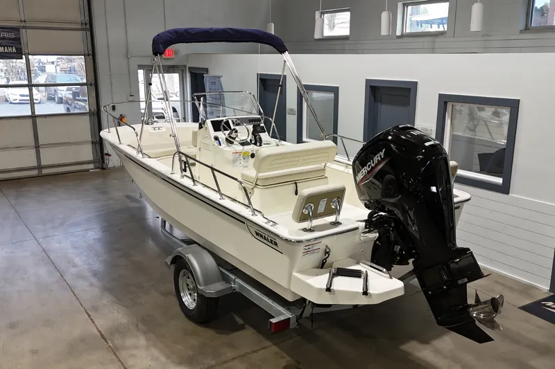 Slide: The Image of Boston Whaler 170 Montauk 2026 - 3