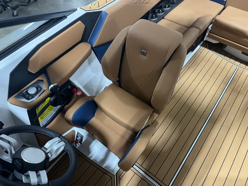 Slide: The Image of Nautique Super Air Nautique S23 2026 - 34