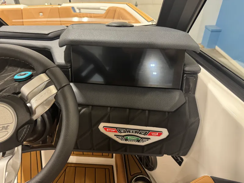 Slide: The Image of Nautique Super Air Nautique S23 2026 - 36