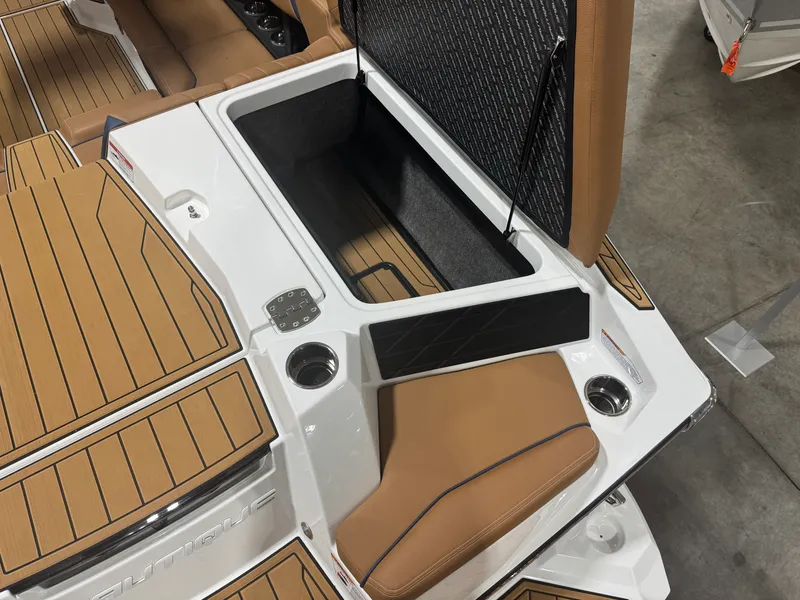 Slide: The Image of Nautique Super Air Nautique S23 2026 - 8