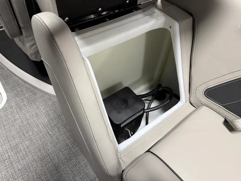 Slide: The Image of Barletta Cabrio 22 QC 2026 - 22