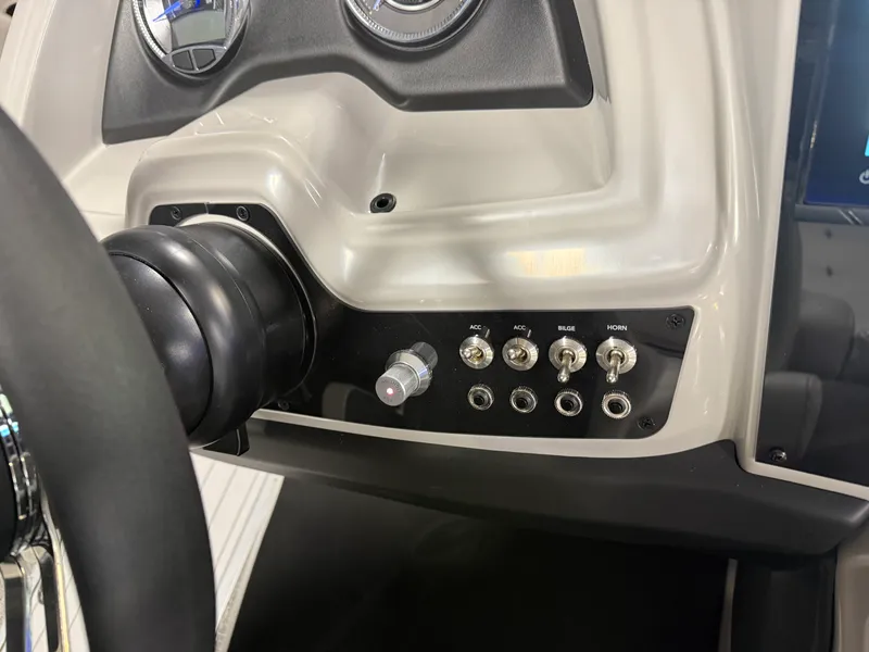 Slide: The Image of Barletta Cabrio 22 QC 2026 - 33