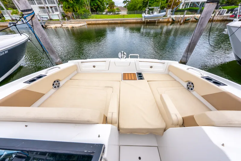 Slide: The Image of Aquila 32 2020 - 36