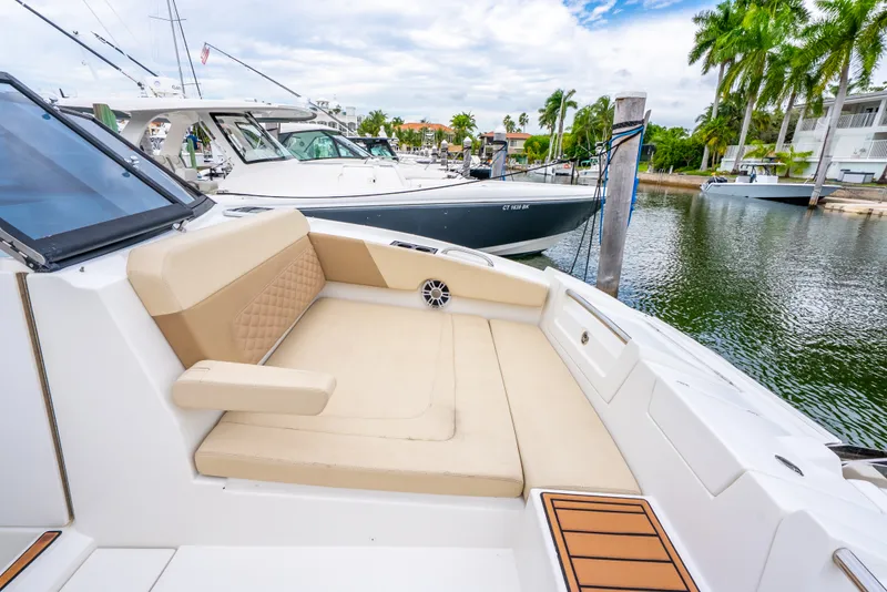 Slide: The Image of Aquila 32 2020 - 38