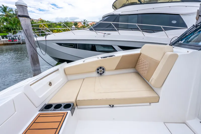 Slide: The Image of Aquila 32 2020 - 48