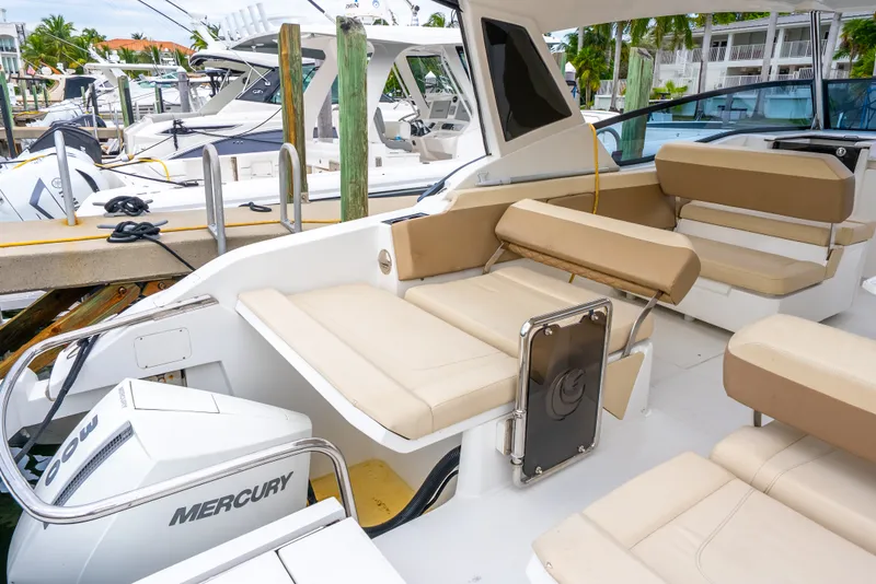 Slide: The Image of Aquila 32 2020 - 5