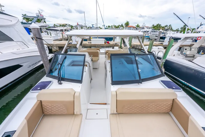 Slide: The Image of Aquila 32 2020 - 51