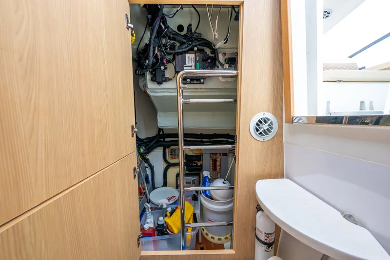 Slide: The Image of Aquila 32 2020 - 59