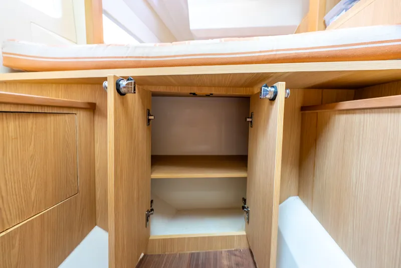 Slide: The Image of Aquila 32 2020 - 76