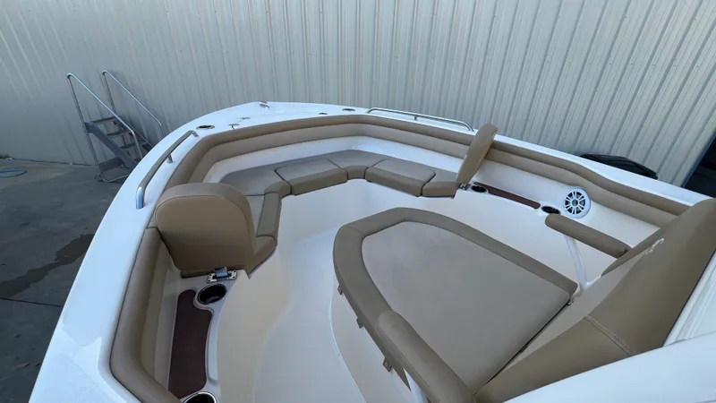 Slide: The Image of Scout 215 XSF 2021 - 54