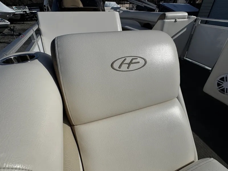 Slide: The Image of Harris Sunliner 240 2014 - 18