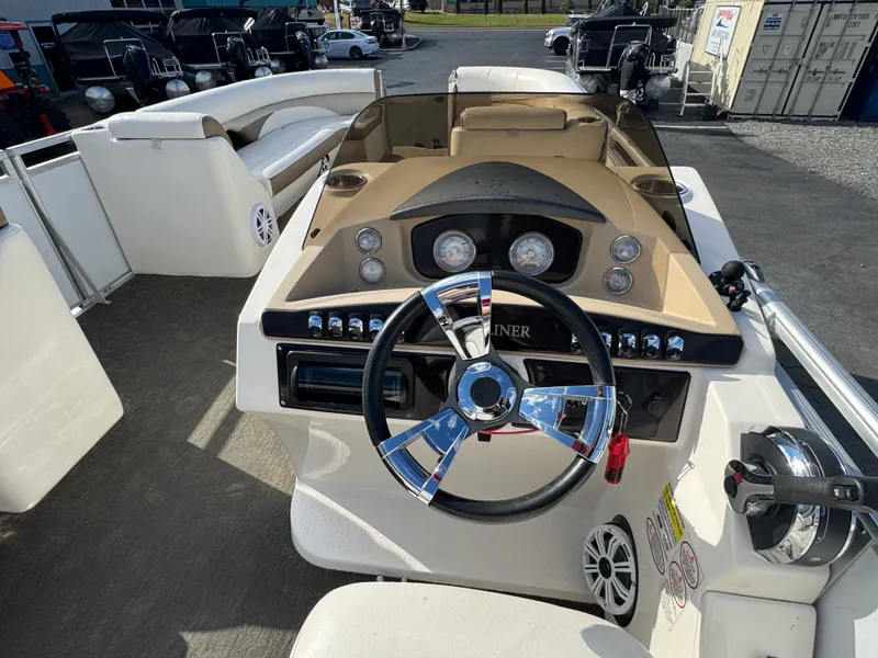 Slide: The Image of Harris Sunliner 240 2014 - 9