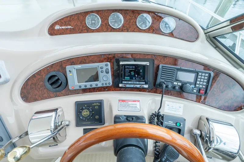 Slide: The Image of Sea Ray 460 SUNDANCER 2003 - 28